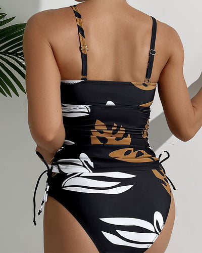 Verführerisches Retro-Tankini mit Schnürdetails