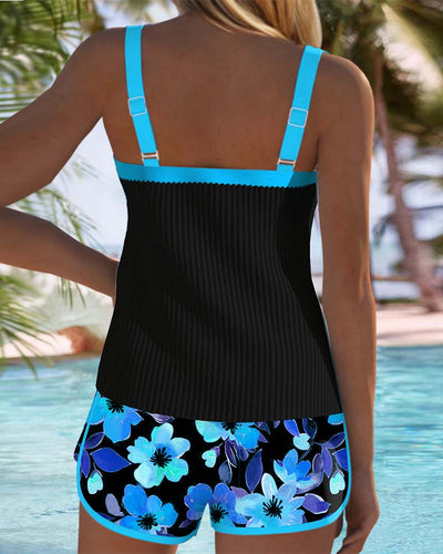 To-delt tankini med shorts