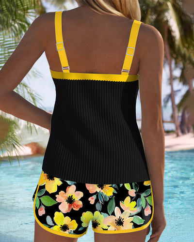 To-delt tankini med shorts