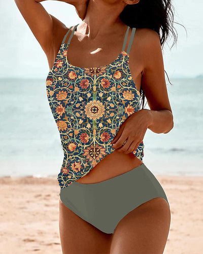 Gemusterter Tankini mit doppelten Trägern