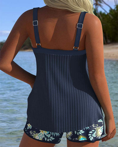Stripete to-delt tankini med shorts-sett